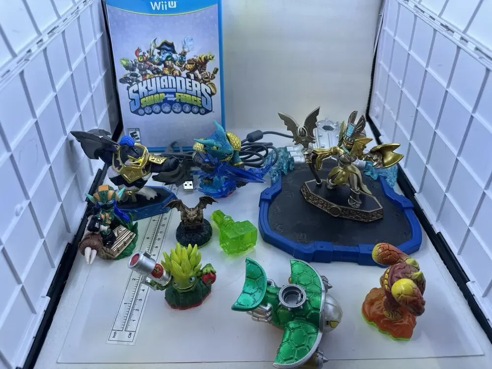 Skylanders Swap Force Wii U Mix lot Game w Portal and Figures